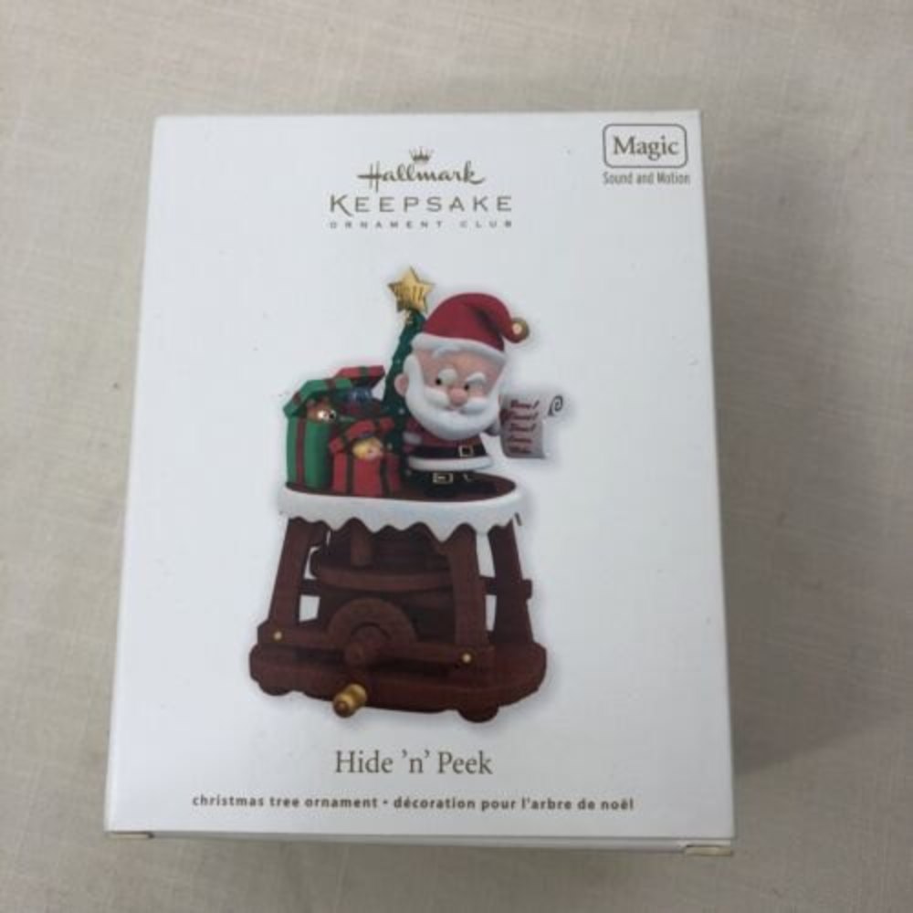2011 Hallmark Keepsake Magic Sound and Motion Hide N Peek Christmas Ornament